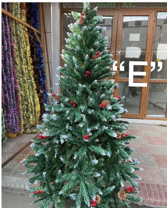 Елка искуственная высокая