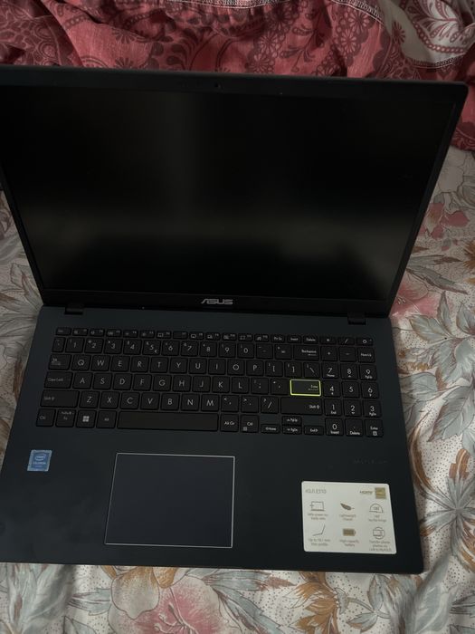 Laptop Asus 2 in 1, 8GB RAM, ecran rabatabil ideal pentru scoala sau