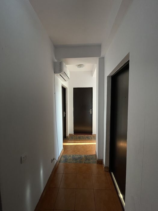 Inchiriez apartament 4 camere