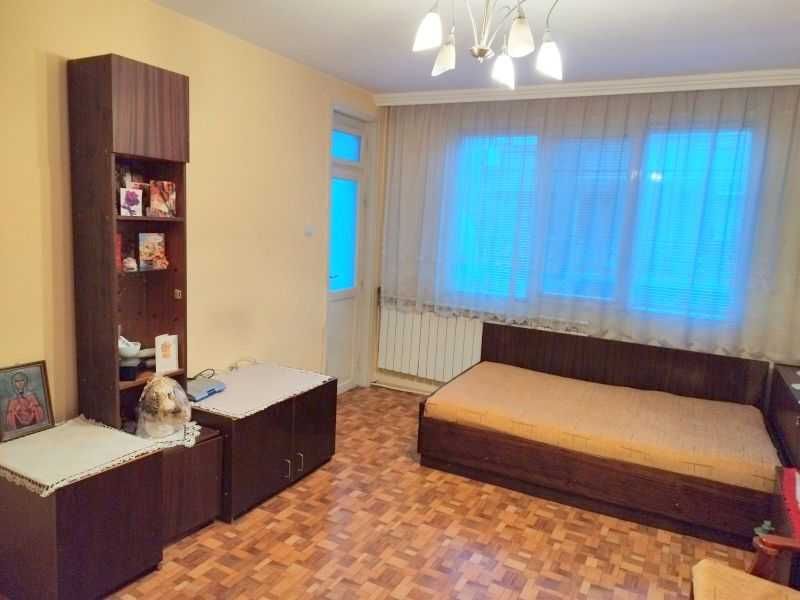 Продава се Двустаен апартамент в Айтос - 50 кв.м за 1240 €/кв.м - Снимка #1
