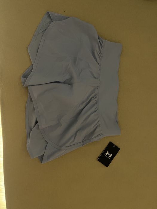 Under Armour спортни къси панталони (нови с етикет)