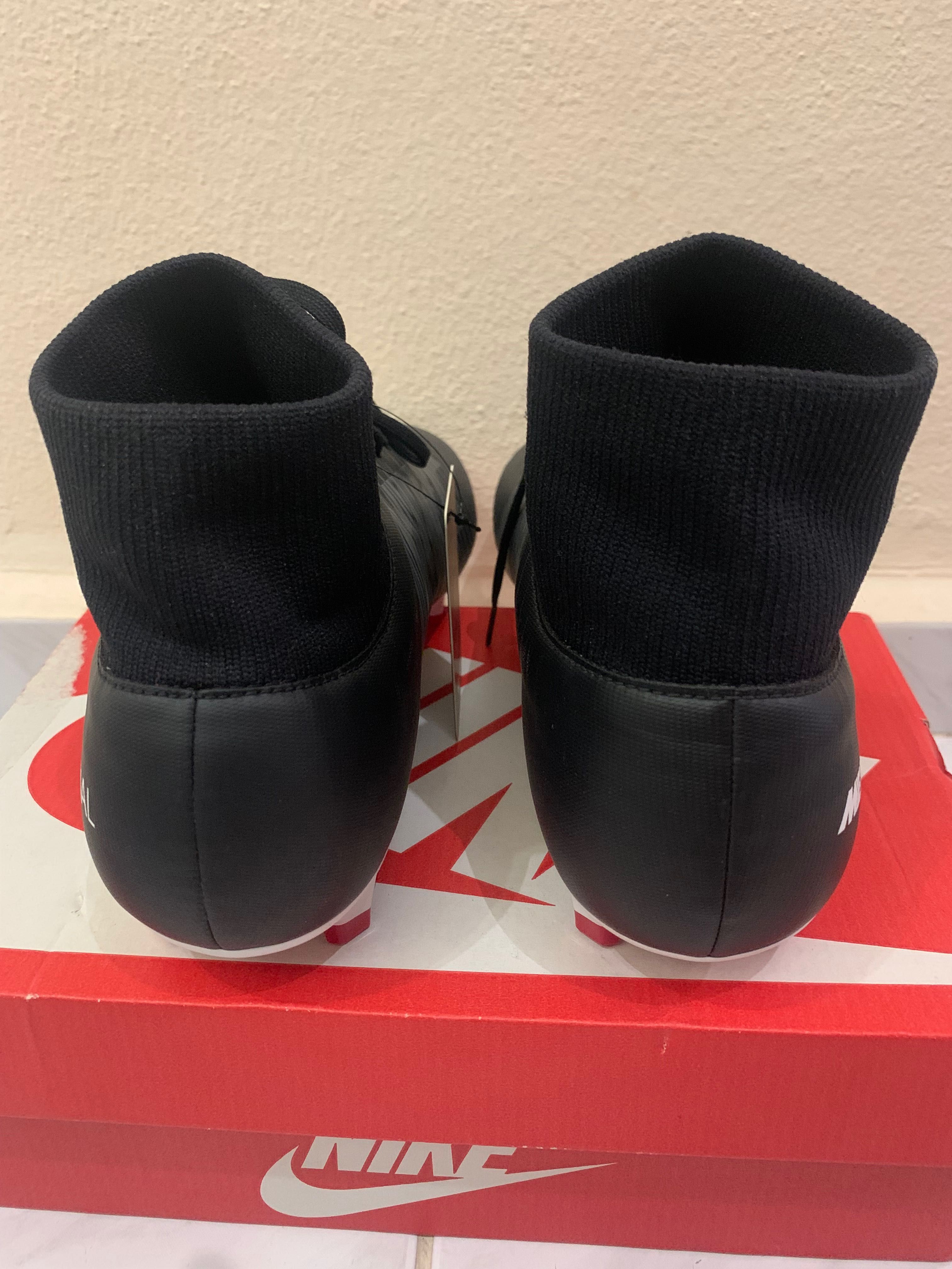 Бутонки за футбол Nike - чисто нови- 42.5 номер