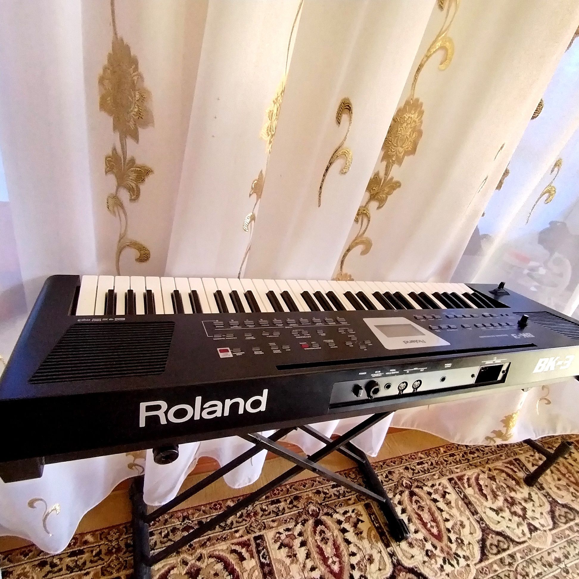 Синтезатор Roland. Янги.