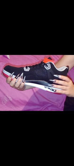 Adidași gen Jordan 4