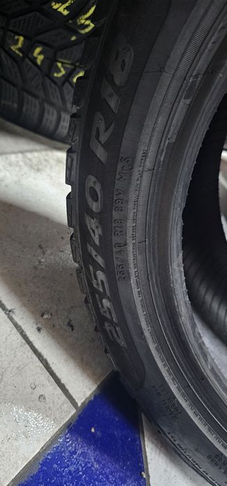 225 45 18 și 255 40 18