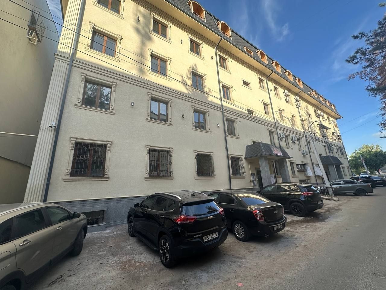 Продам 4/1/5 дуплекс 240м² Буз 2 , экобазар