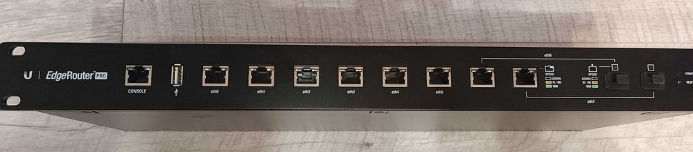 Router Ubiquiti EdgeRouterPro ERPro-8