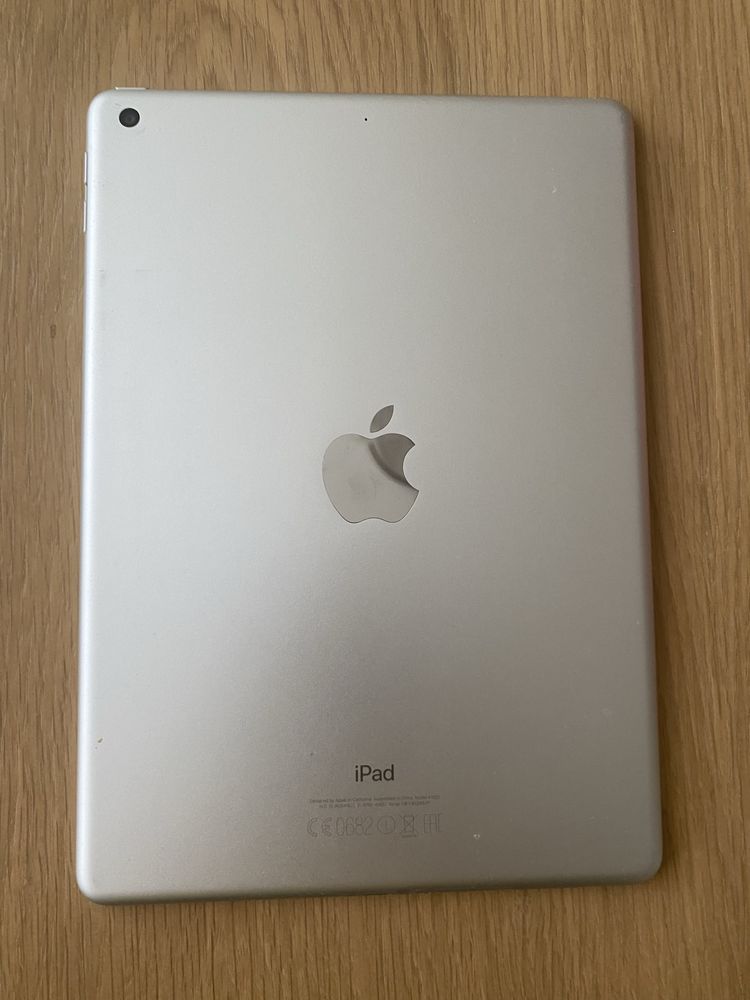 Ipad, 128 GB, 5th generation