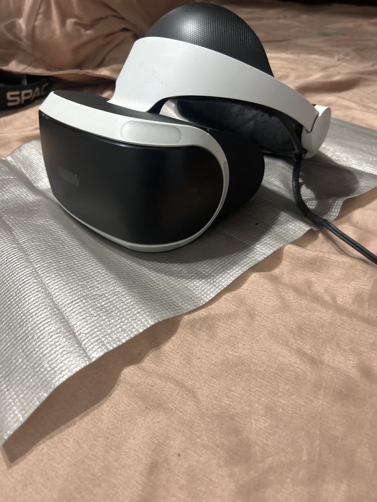 Vand ochelari vr pentru ps4 + 3 jocuri
