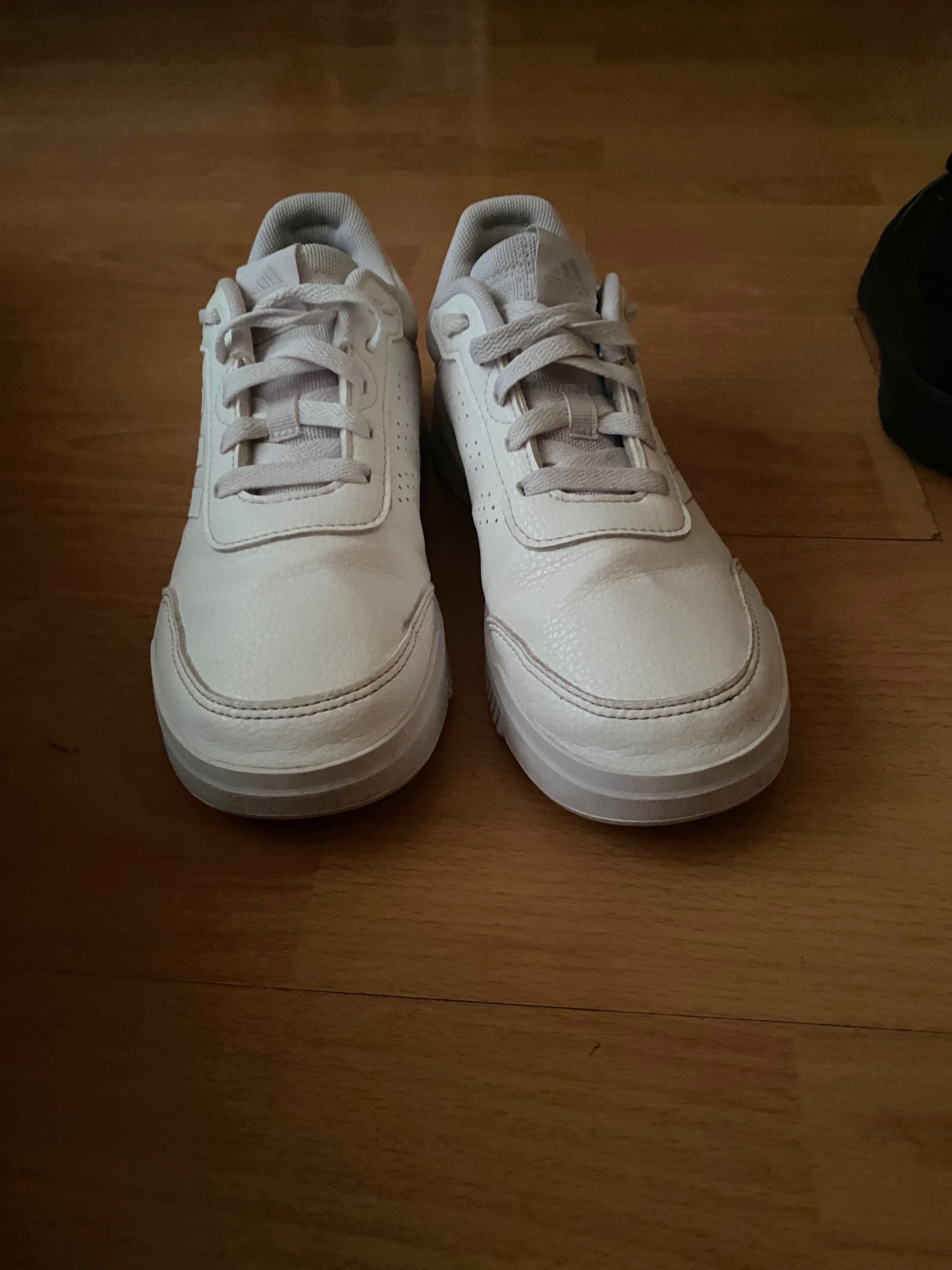 Обувки adidas 36 номер продавам ги заедно