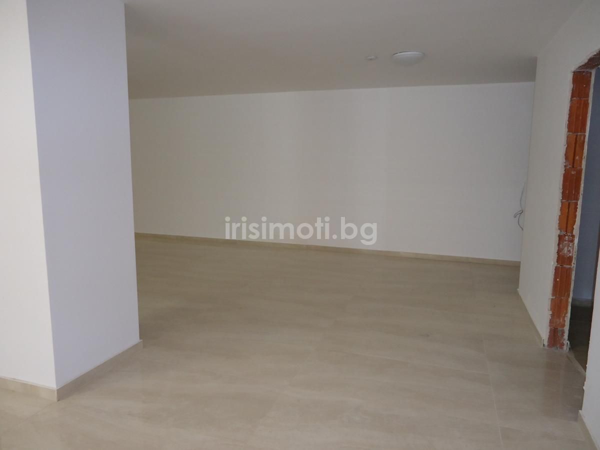Продава се Двустаен апартамент в София, Малинова долина - 76 кв.м за 1786 €/кв.м - Снимка #11