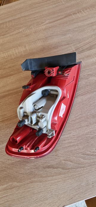 Tripla dreapta audi a4 b8