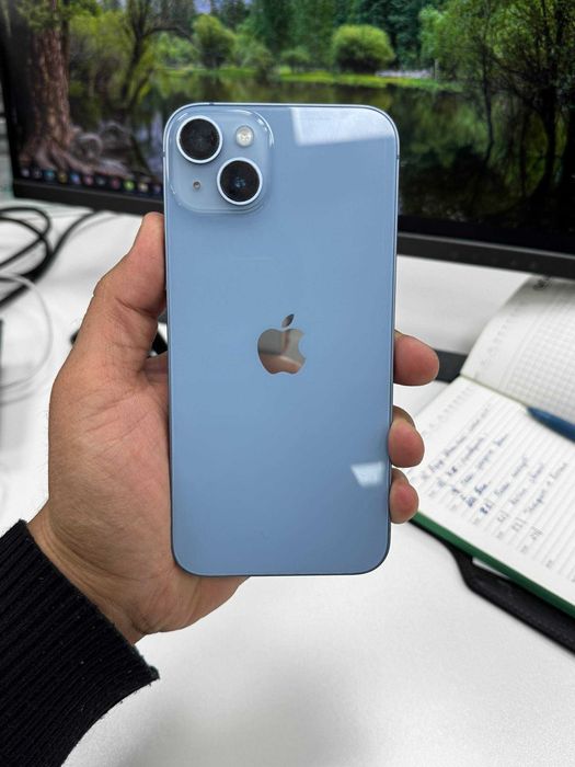 iPhone 14 plus синий