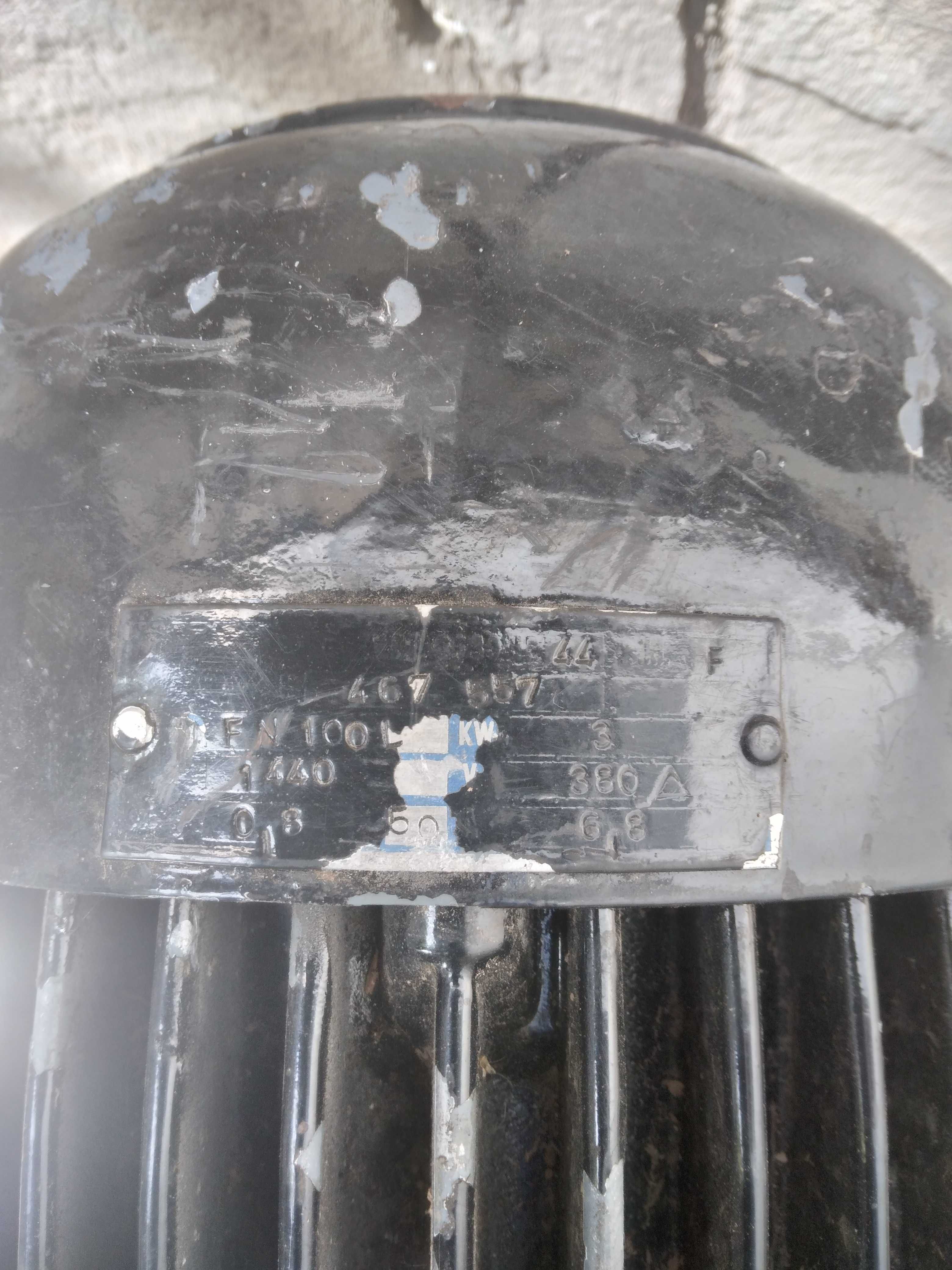 Фланцов трифазен електродвигател 3 kw, 1440 об. Внос от Германия