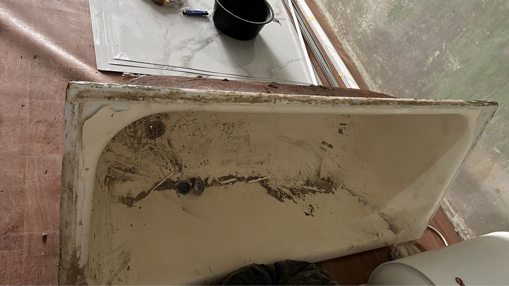 Продам чугунную ванну 150×70. Цена— 15 000 тенге. Торг уместен.