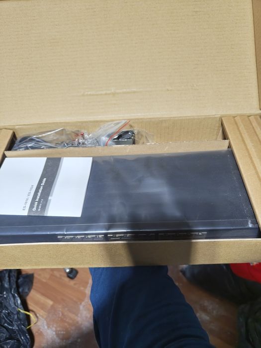 Switch edimax es 1024 cu 24 porturi 10/100Mbit/s