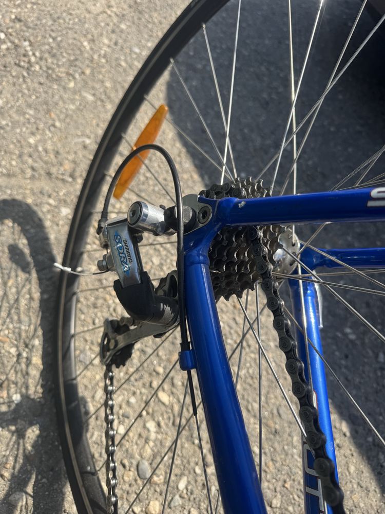 Bicicleta Cursiera SCOTT USA, foarte usoara, echipata SCHIMANO SORA
