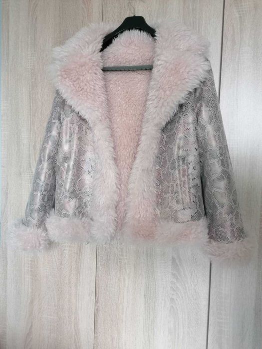 Зимно късо палто Guess