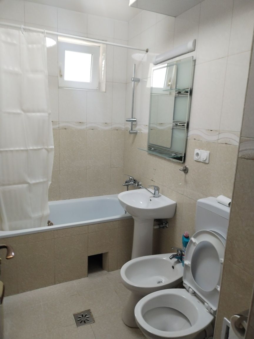 Apartament de închiriat