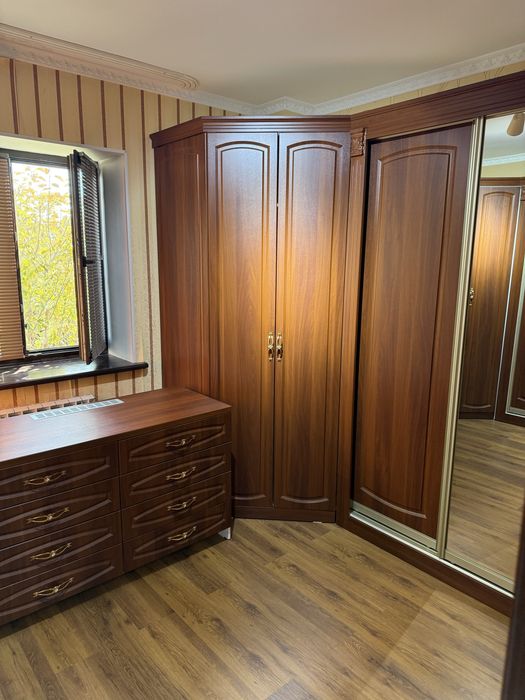 Продаю гардеробную мебель