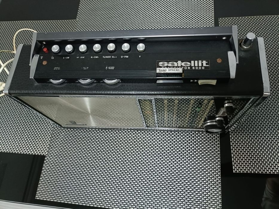 Radio Grundig satellit 6000