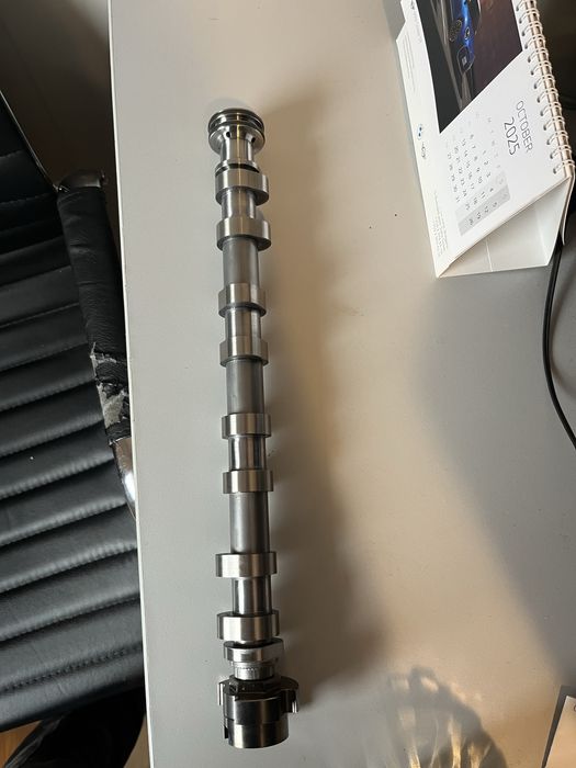 Разпределителен вал Бмв  n13  114i 116i изпускателен вал