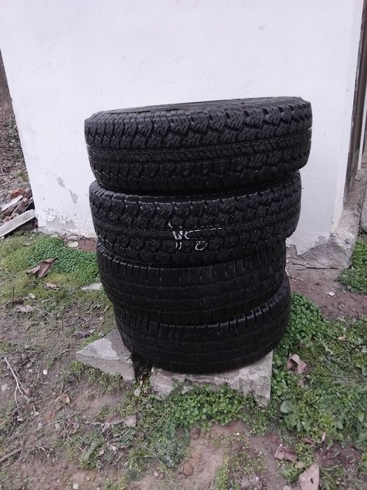 4 броя зимни гуми, 2х2 комплект