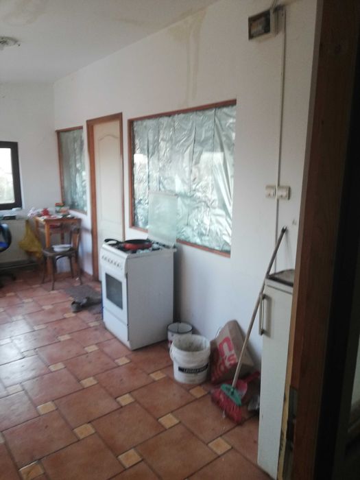 Eroii Revolutiei-statia STB George Bacovia,cam vila 700 de lei lunar