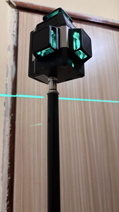 12 линии лазерен нивелир със зелени линии + статив + магнитна стойка