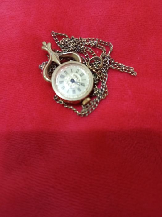 Часы кулон женские