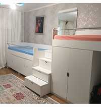 Кровать со шкафами, с комодом, с зеркалом