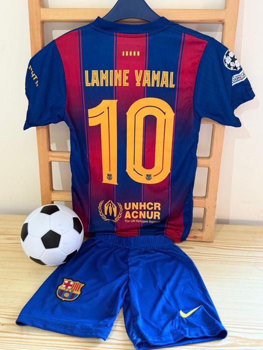 Compleu footbal copii Lamine Yamal, Mesi