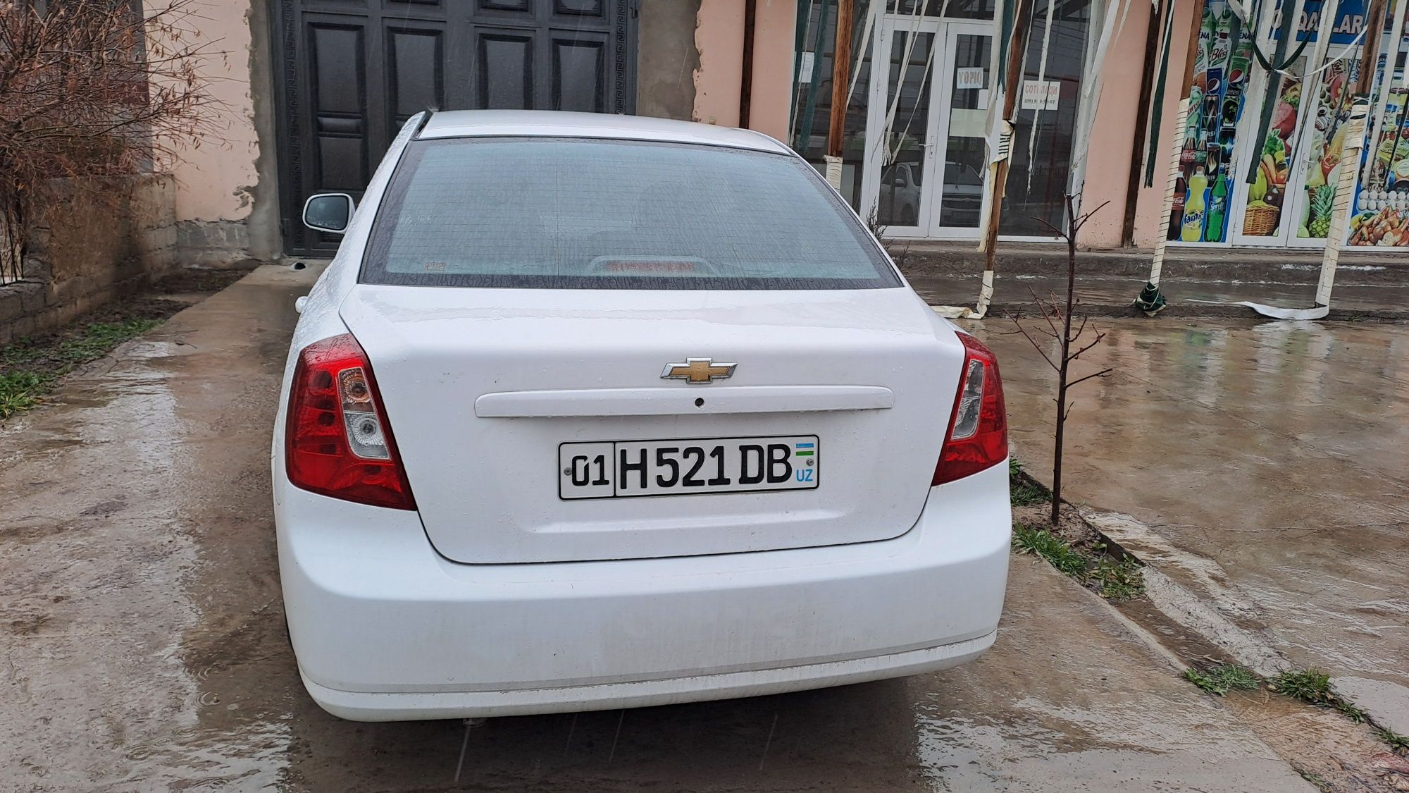 Продается автомобиль  Lacetti 2