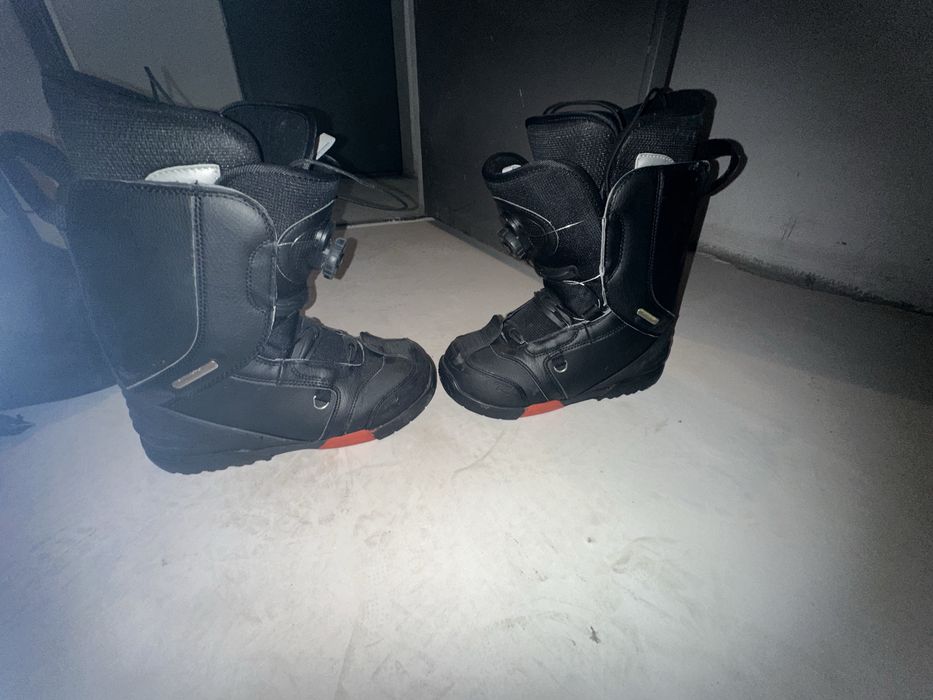 Сноуборд обувки.
