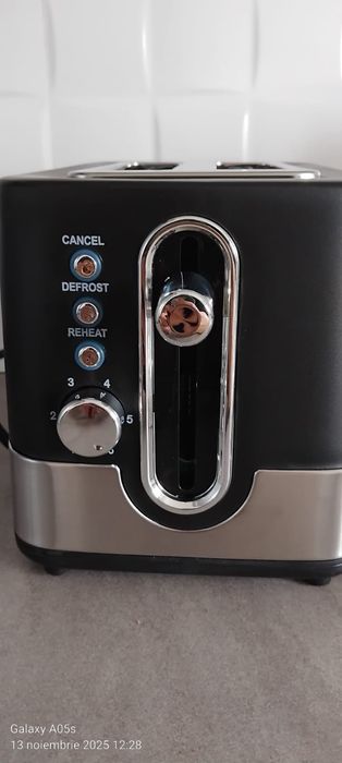 Prăjitor de pâine, nou