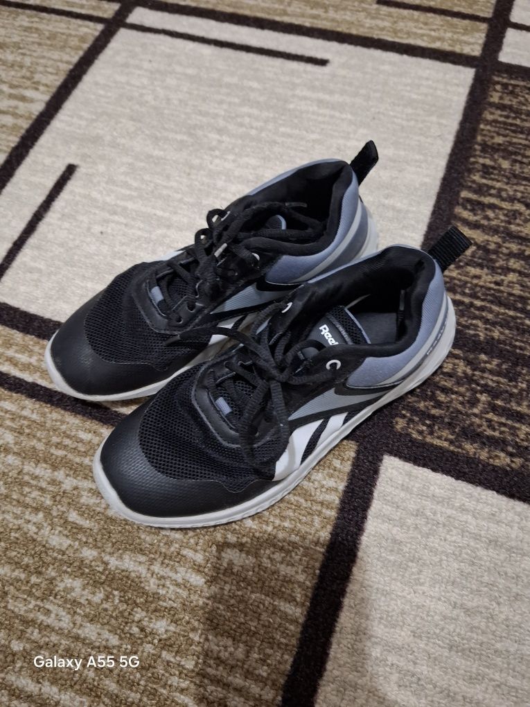 Маратонки Reebok