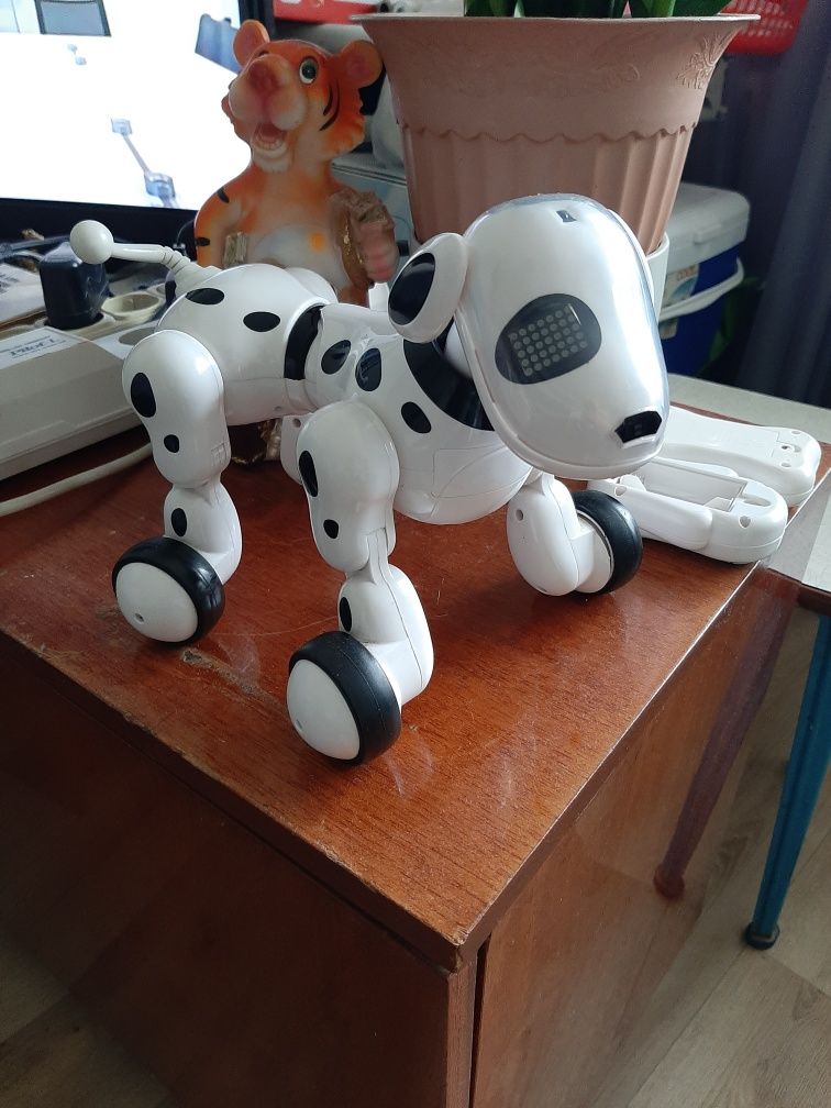 Продаём собаку робот с пультом управления