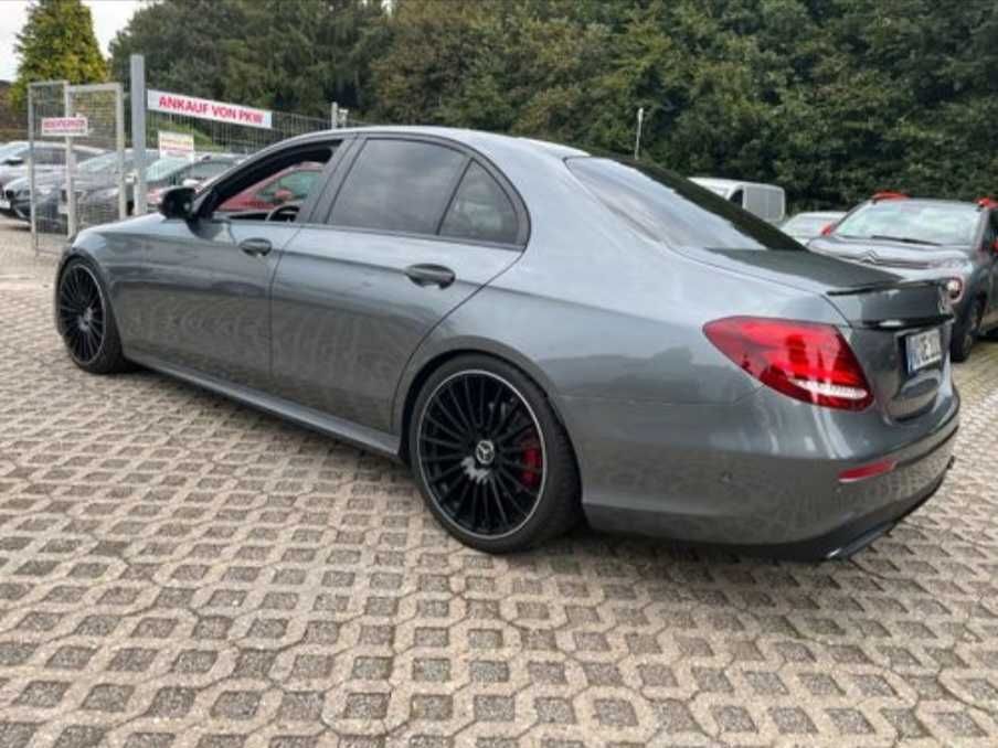 Mercedes Benz E 350d AMG Line