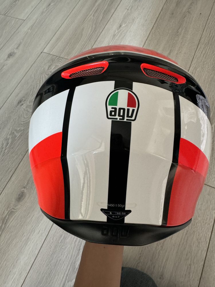 AGV шлем , женский размер , носила пару раз . Почти Новый !