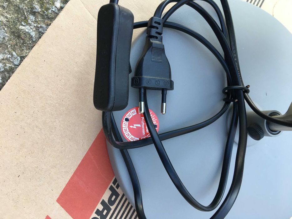 немска , разтегателна работна лампа "Nino"