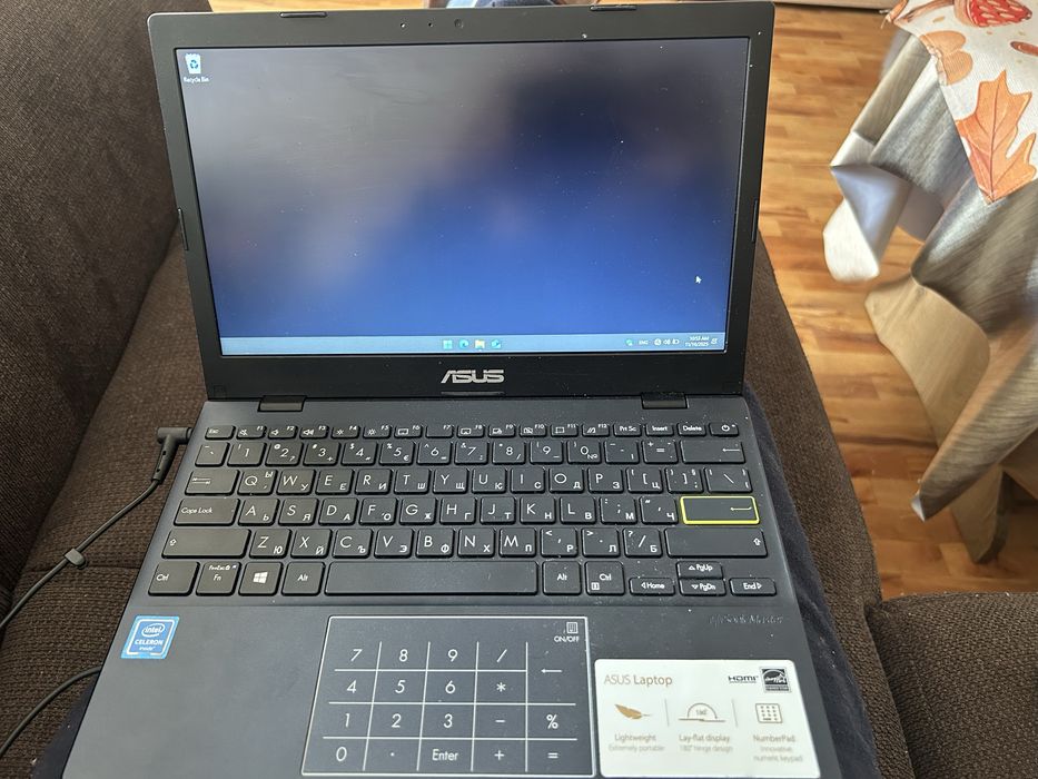 Лаптоп Asus Vivabook