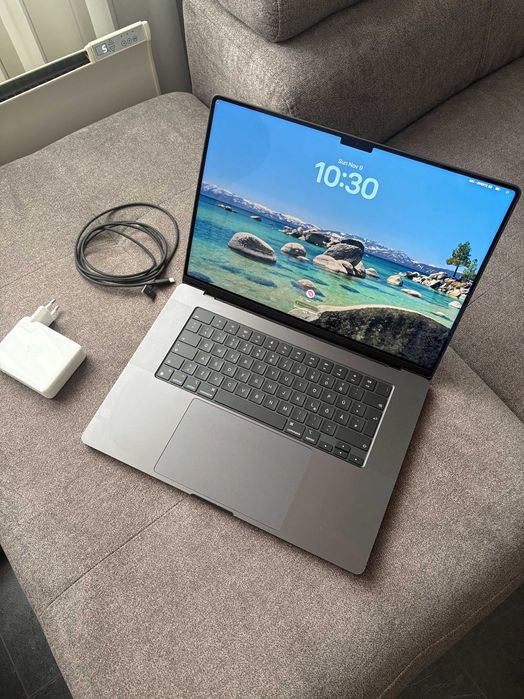 Apple Macbook Pro 16 2024 M4 Pro 24 GB Ram Гаранция