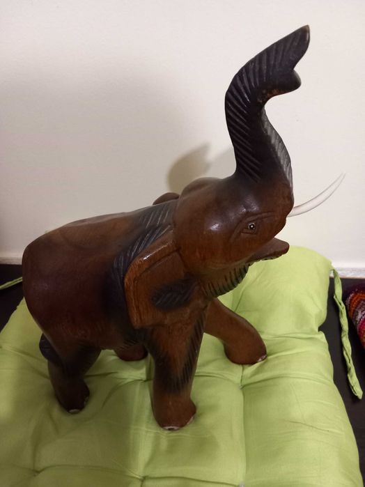 Дървени статуетки - слончета