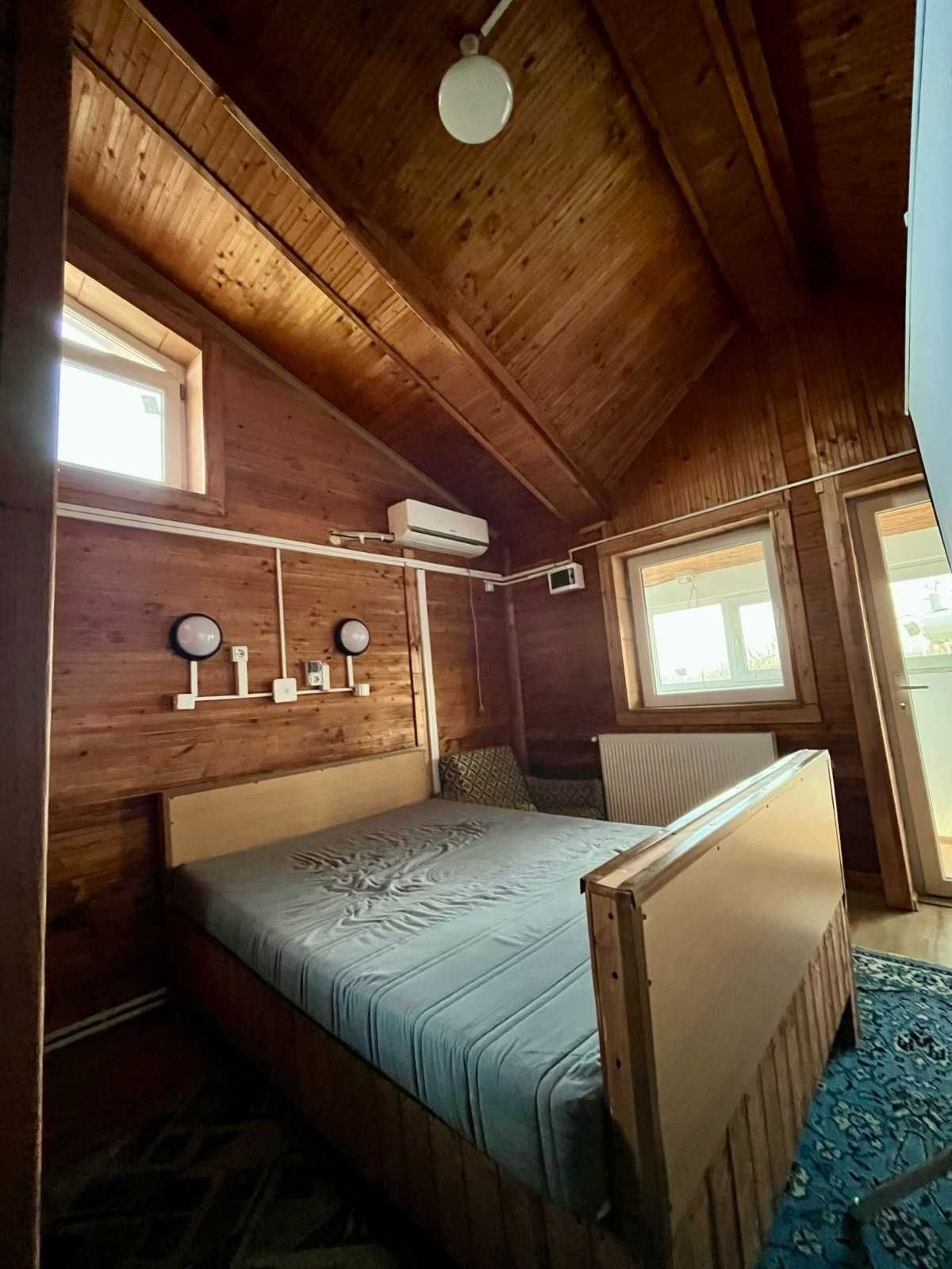 Casa 5 camere,S+P+E -Movilita -zona linistita langa lac,40km Bucuresti
