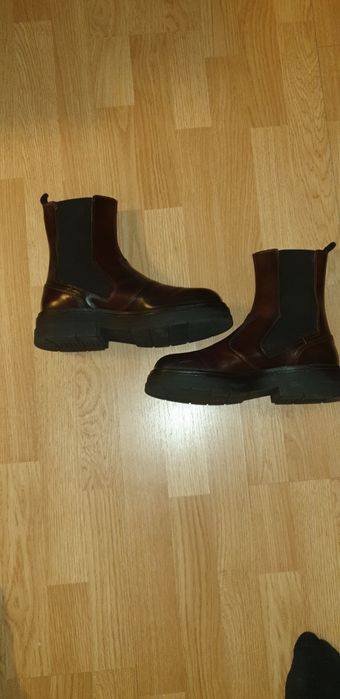 Ghete bărbați - piele, marca Zara, mărimea 42, noi