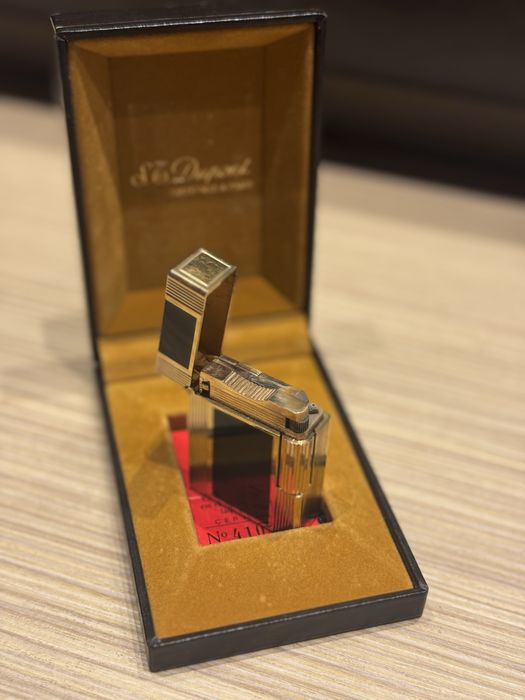 Запалка Dupont с кутия