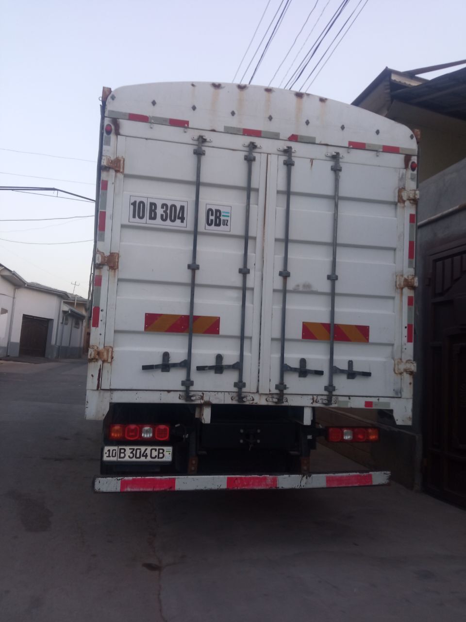Bort 7.5 metr sotiladi