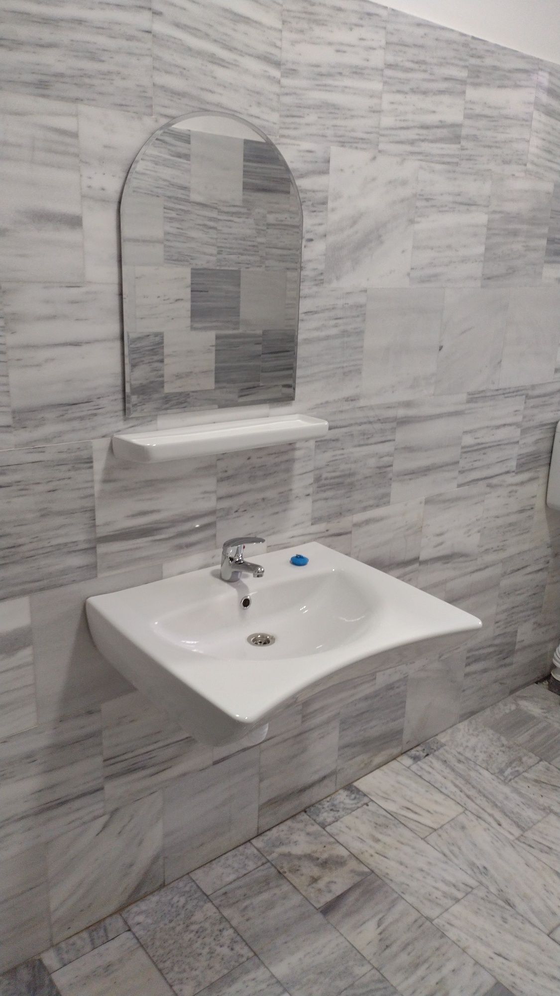 Firma efectuăm instalații termice și sanitare