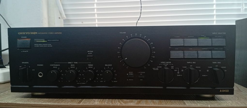 Усилвател ONKYO Integra A-8450