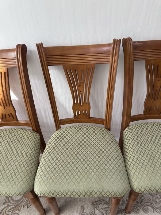 Стулья 4 штуки , чистые